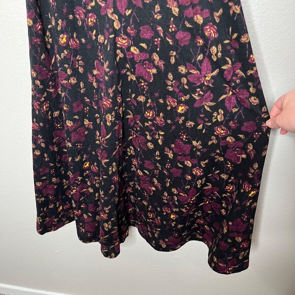 Jeanette By Betsey Johnson 70s Dark Floral Sleeveless Knit Maternity Dress - Picture 5 of 9